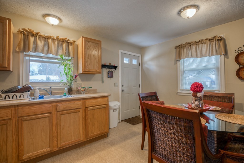 33-35 Nathaniel Street Springfield, MA 01109 - Photo 22 of 32 Gallery Image 22