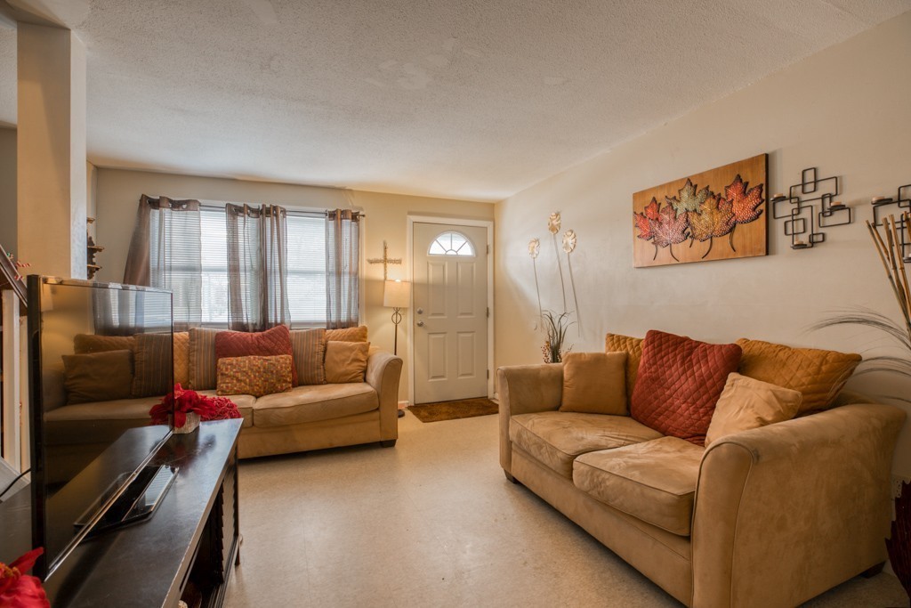 33-35 Nathaniel Street Springfield, MA 01109 - Photo 24 of 32 Gallery Image 24