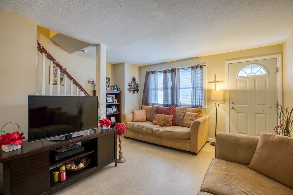 33-35 Nathaniel Street Springfield, MA 01109 - Photo 25 of 32 Gallery Image 25