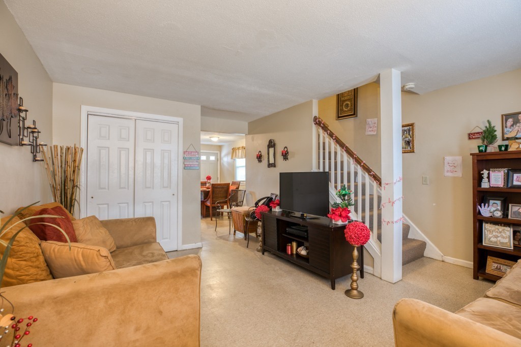 33-35 Nathaniel Street Springfield, MA 01109 - Photo 26 of 32 Gallery Image 26