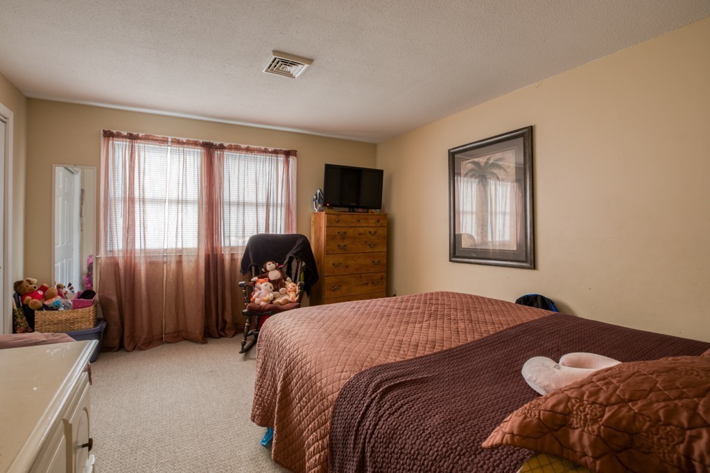 33-35 Nathaniel Street Springfield, MA 01109 - Photo 28 of 32 Gallery Image 28
