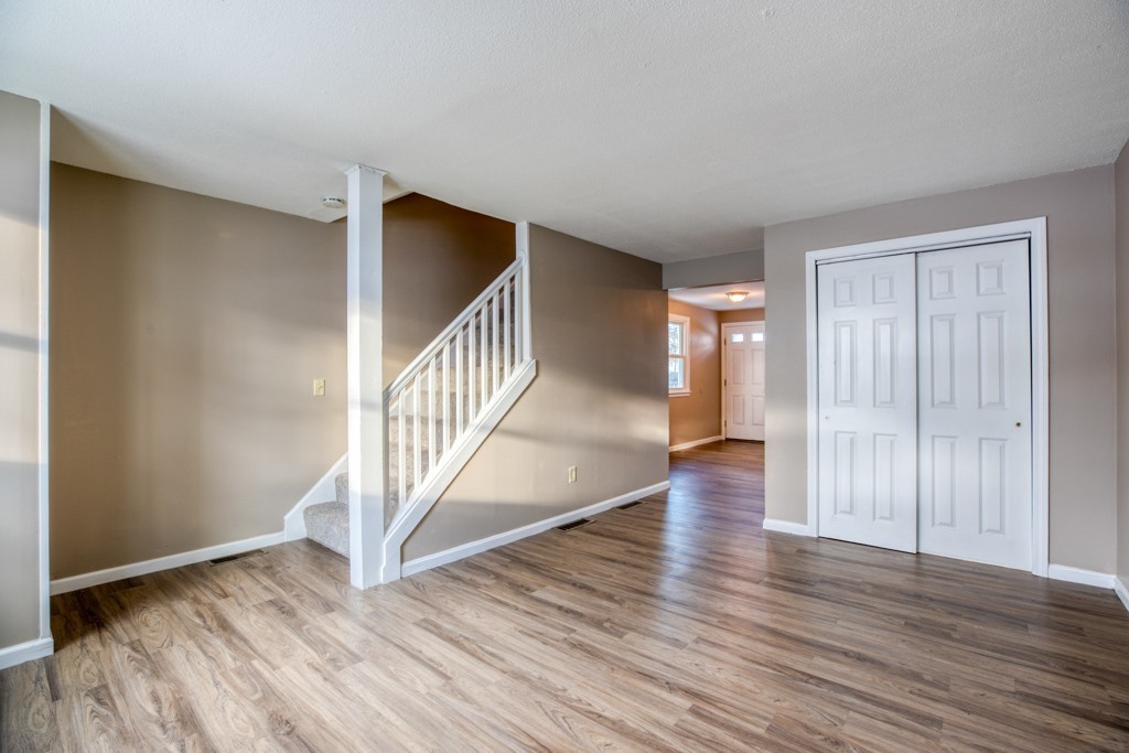 33-35 Nathaniel Street Springfield, MA 01109 - Photo 8 of 32 Gallery Image 8