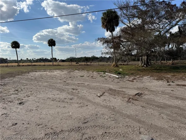 $229,000 | 1010 Old Lakeport Road Northwest, Moore Haven, FL 33471