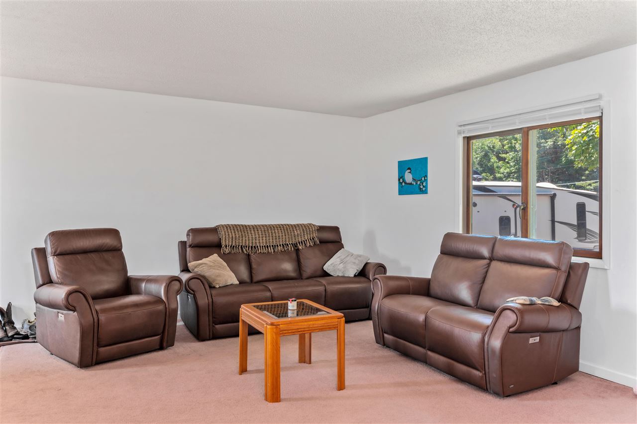 848 High Lake Road Traverse City, MI 49696 - Photo 6 of 25 1890106-5.JPG