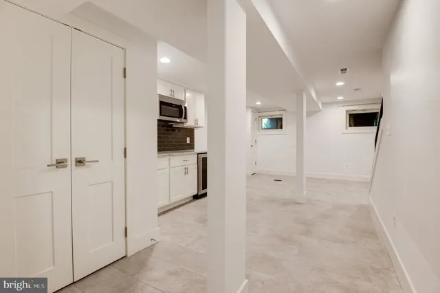 $5,000 | 543 23rd Place Northeast, Washington, DC 20002