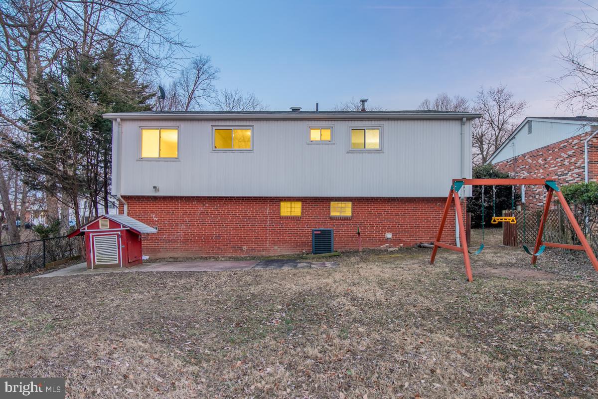 403 Hannes Street Silver Spring, MD 20901 - Photo 2 of 39
