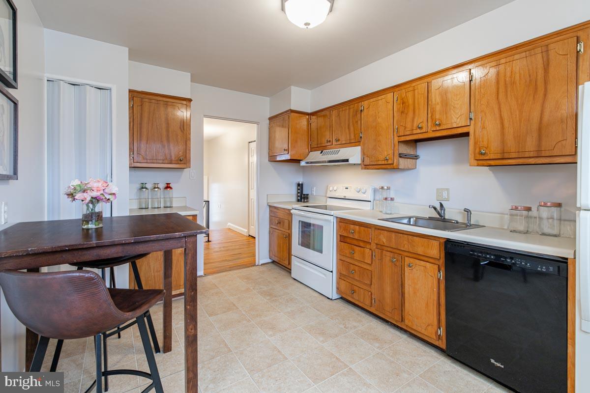 403 Hannes Street Silver Spring, MD 20901 - Photo 11 of 39