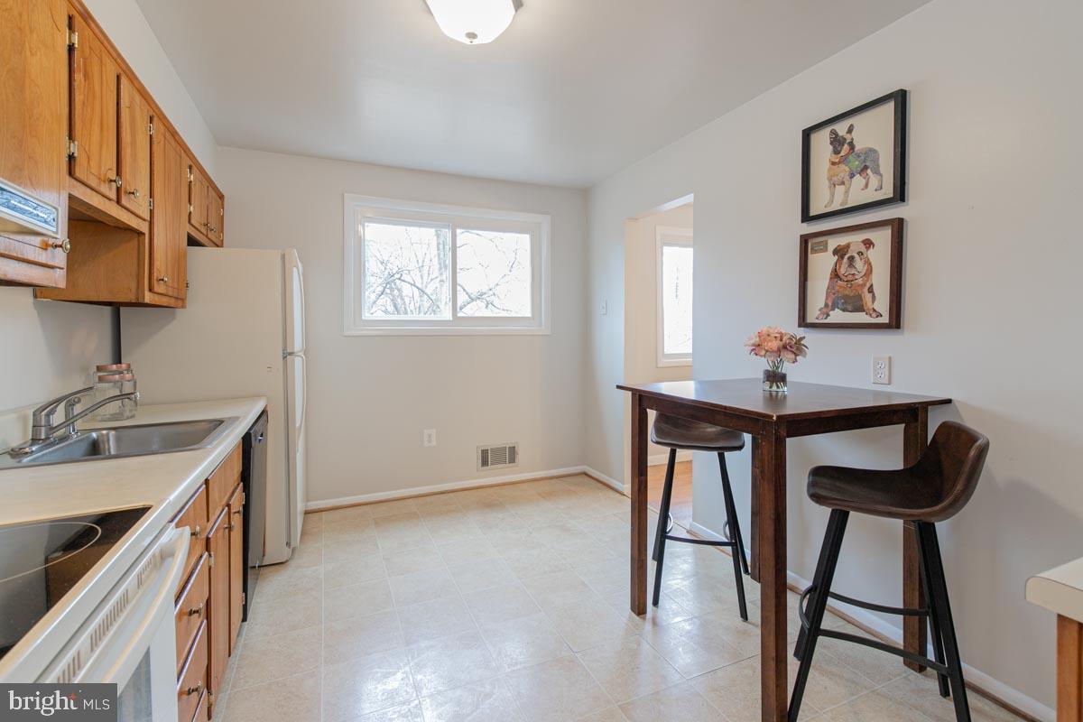 403 Hannes Street Silver Spring, MD 20901 - Photo 14 of 39