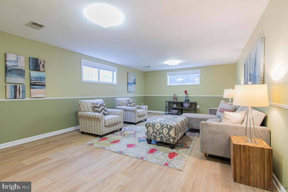 403 Hannes Street Silver Spring, MD 20901 - Photo 28 of 39