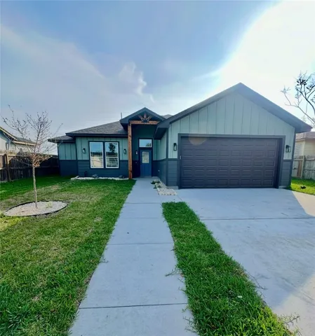 $2,300 | 3809 Chestnut Street, Corpus Christi, TX 78411