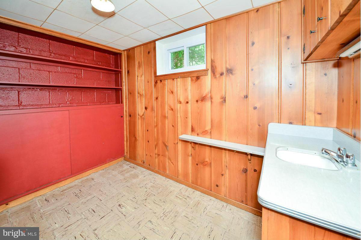 2927 Pine Spring Road Falls Church, VA 22042 - Photo 19 of 26 Interior (General)