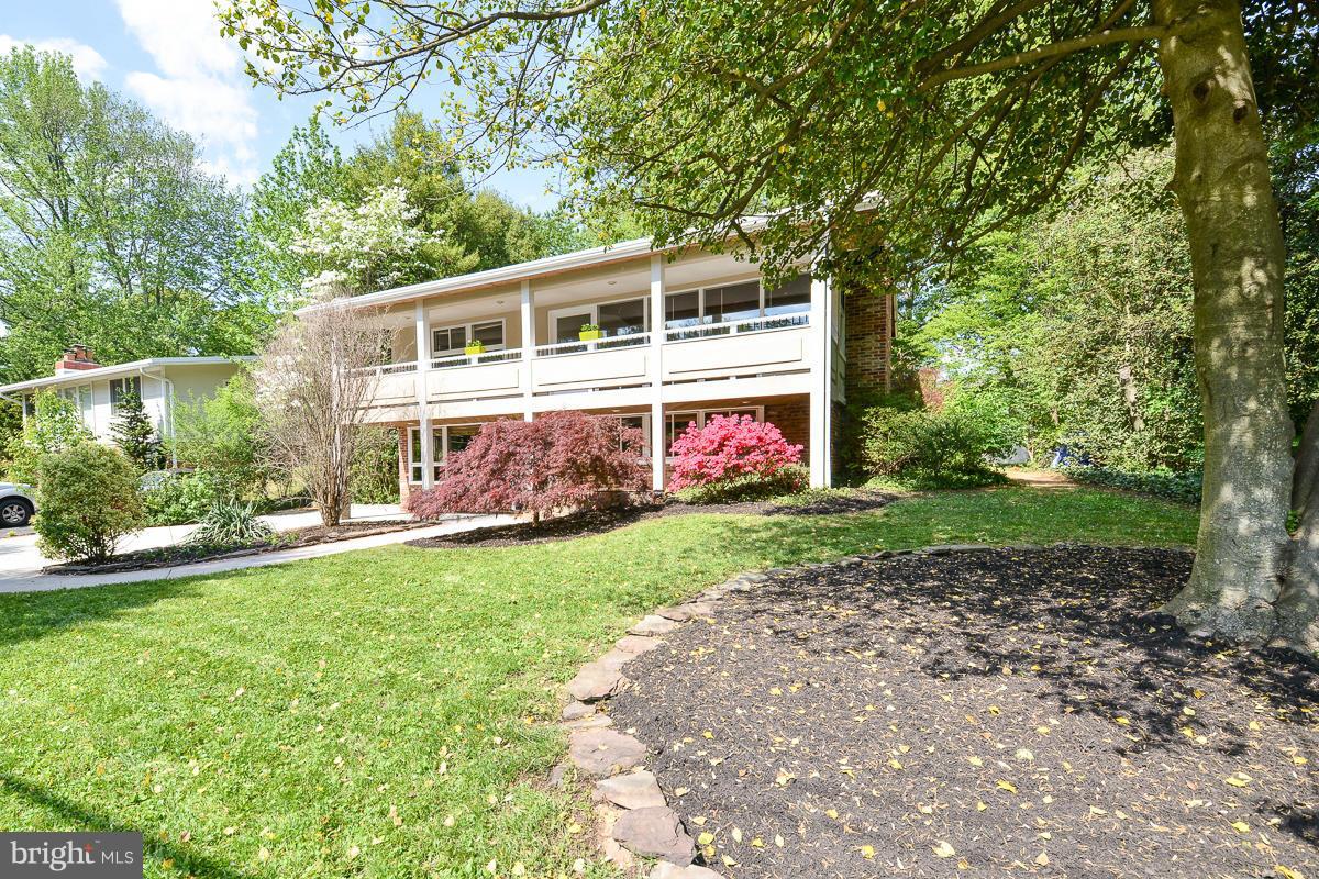 2927 Pine Spring Road Falls Church, VA 22042 - Photo 23 of 26 Exterior (Front)