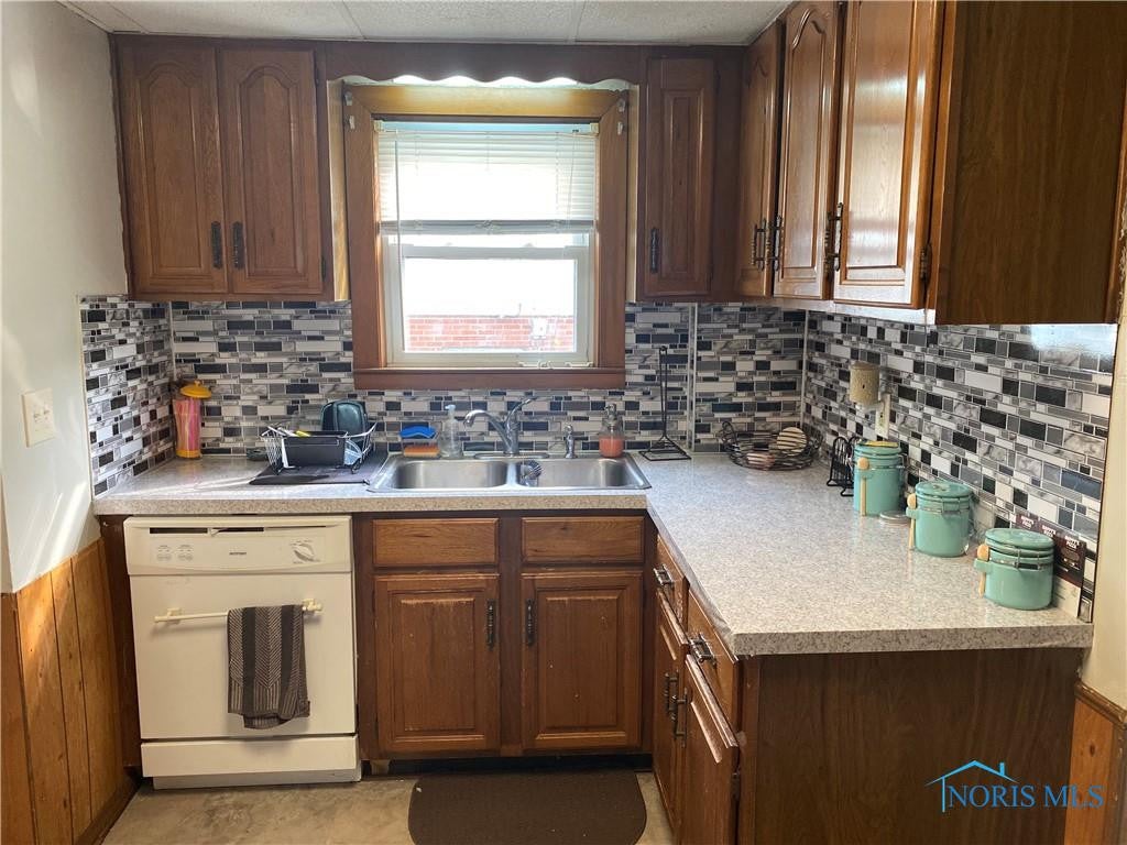 2012 Fernhill Road Toledo, OH 43607 - Photo 5 of 39 Gallery Image 5
