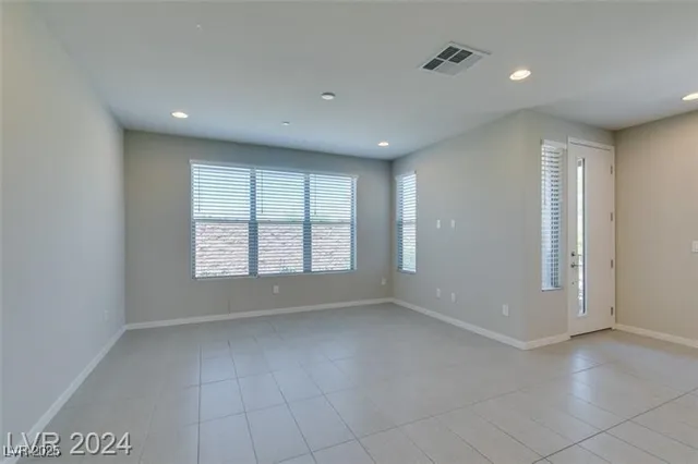 $3,200 | 1153 Notch Peak Street, Unit 103, Las Vegas, NV 89135