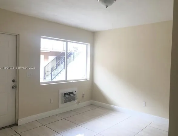 $1,725 | 1940 Washington Avenue, Unit 15, Opa-Locka, FL 33054