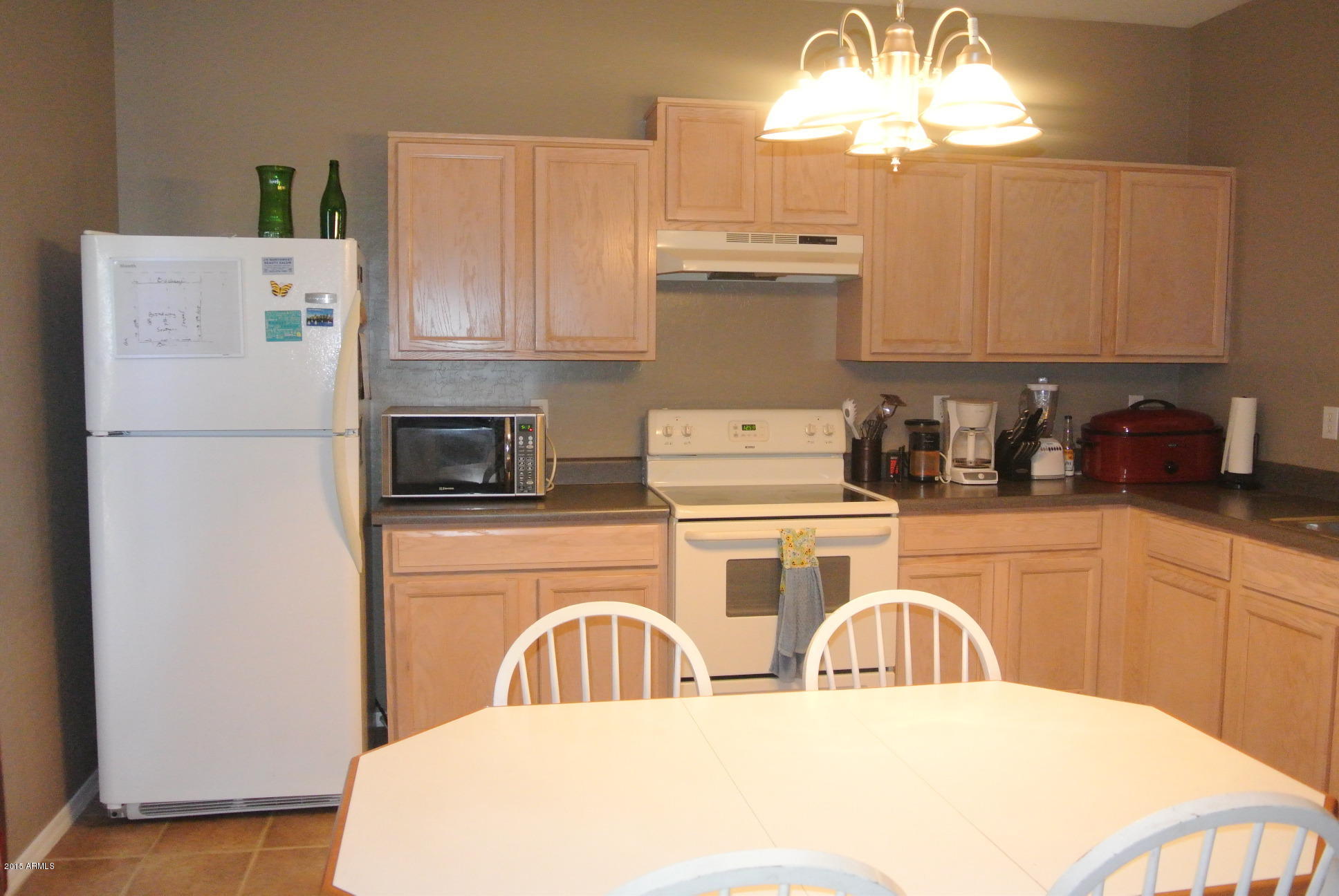 1118 West Fremont Rd. Phoenix, AZ 85041 - Photo 8 of 28 DSC_2860
