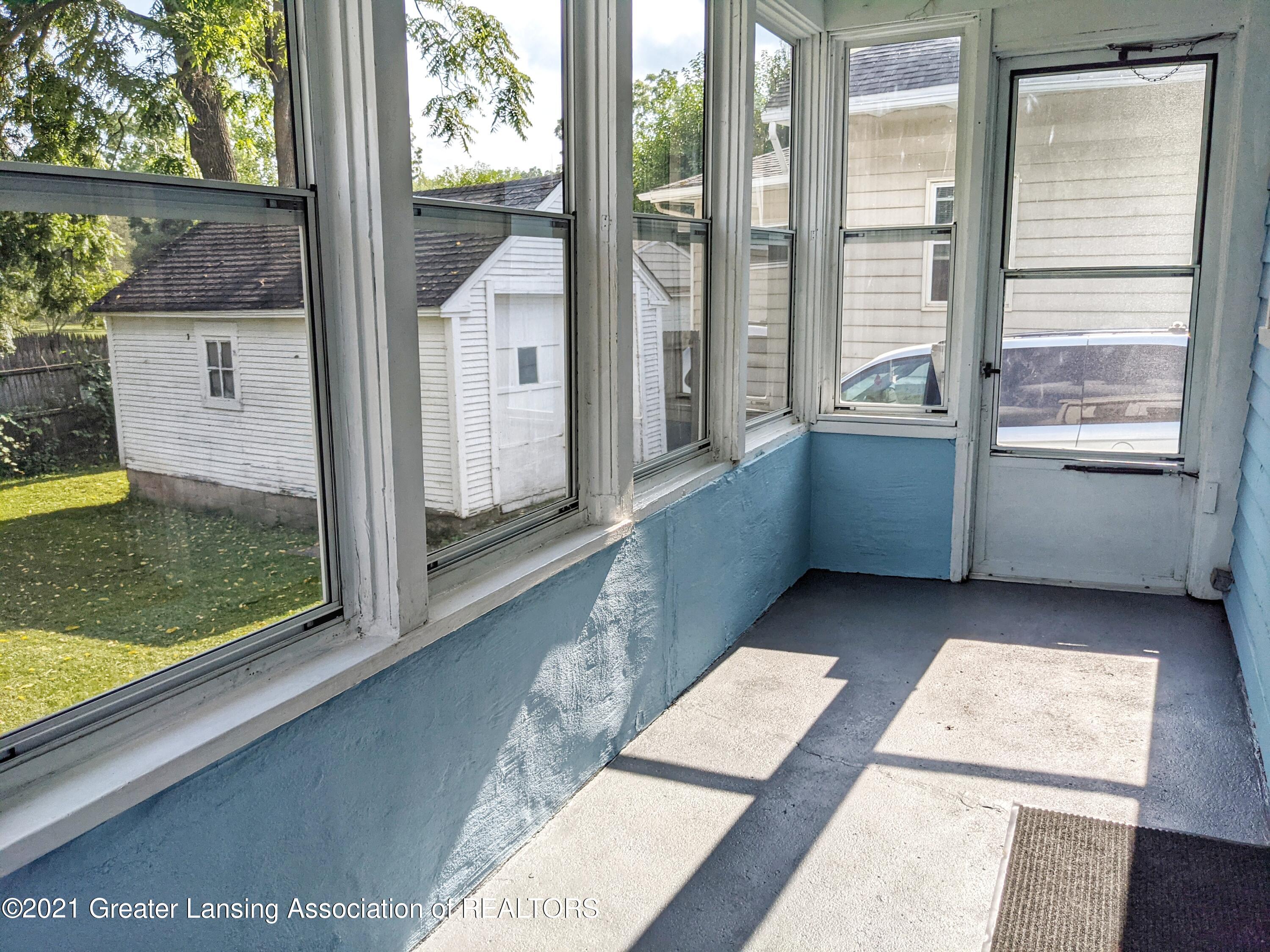 1132 Lake Lansing Road Lansing, MI 48906 - Photo 28 of 29 PXL_20210824_210340037.MP-01