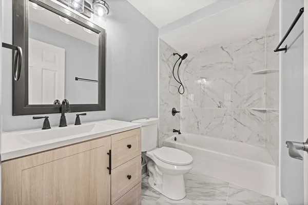 $1,900 | 20224 South Frankfort Square Road, Unit G, Frankfort, IL 60423