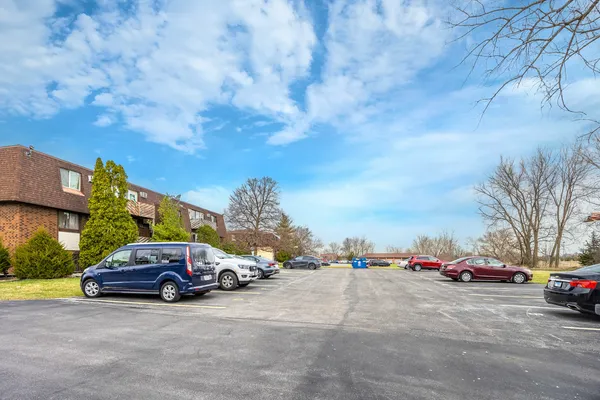 $1,900 | 20224 South Frankfort Square Road, Unit G, Frankfort, IL 60423