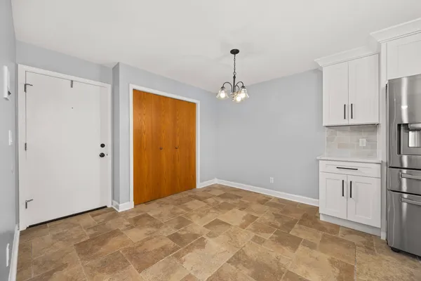 $1,900 | 20224 South Frankfort Square Road, Unit G, Frankfort, IL 60423