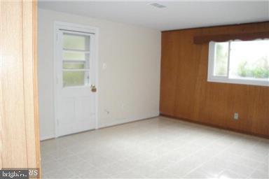 1825 Opalocka Drive McLean, VA 22101 - Photo 24 of 29 L1 / 4th Bedroom with private entrance.