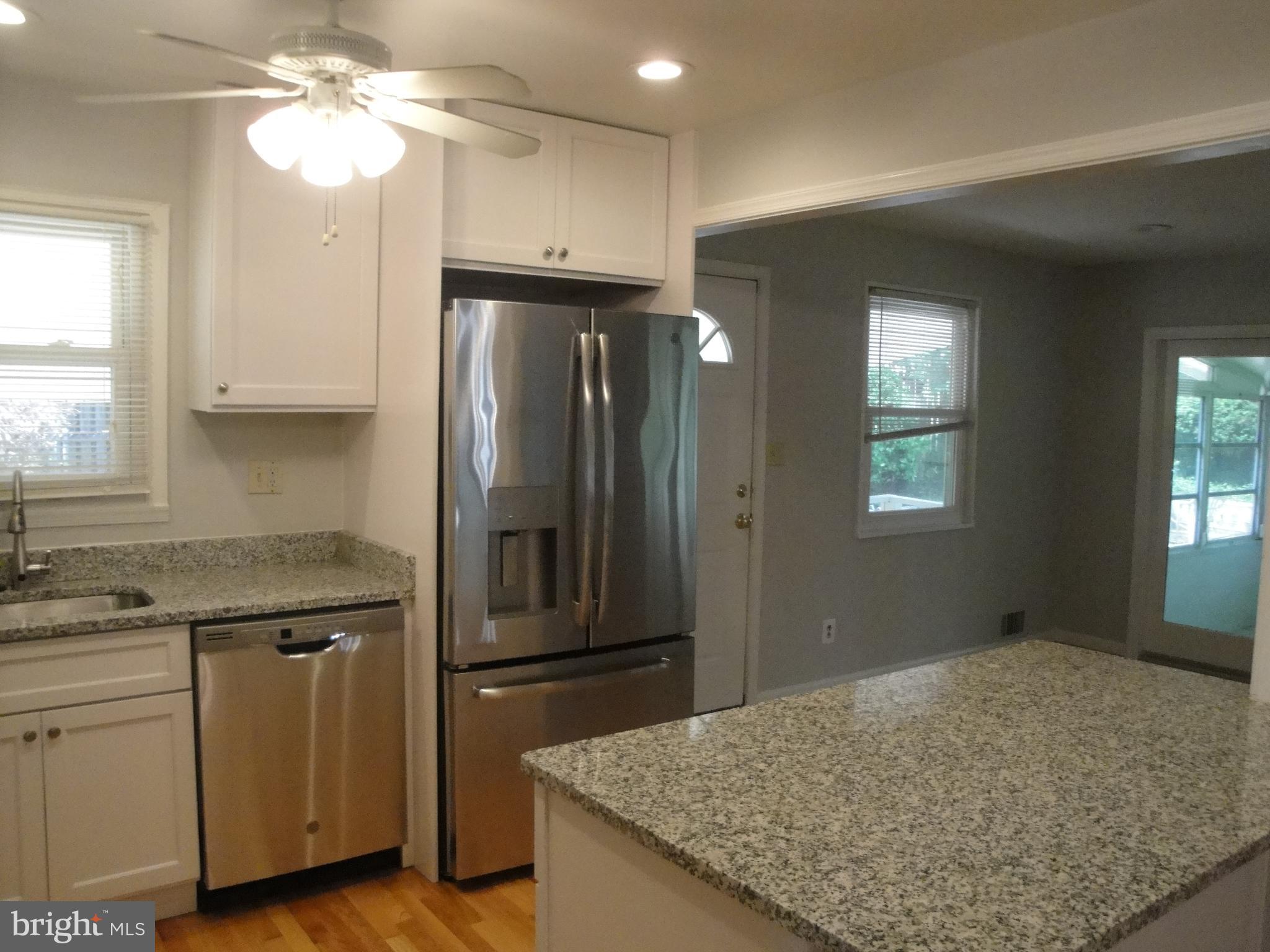 1825 Opalocka Drive McLean, VA 22101 - Photo 6 of 29 Fully remodeled 1 yr old KITCHEN with Island