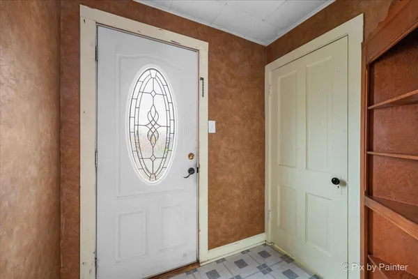 $2,000 | 708 South 1st Street, DeKalb, IL 60115