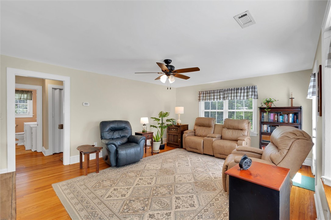 1425 Dyar Road Seneca, SC 29672 - Photo 7 of 28 Gallery Image 7