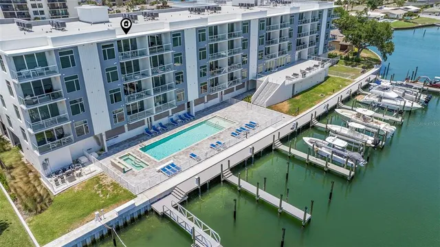 $5,500 | 415 Island Way, Unit 502, Clearwater Beach, FL 33767