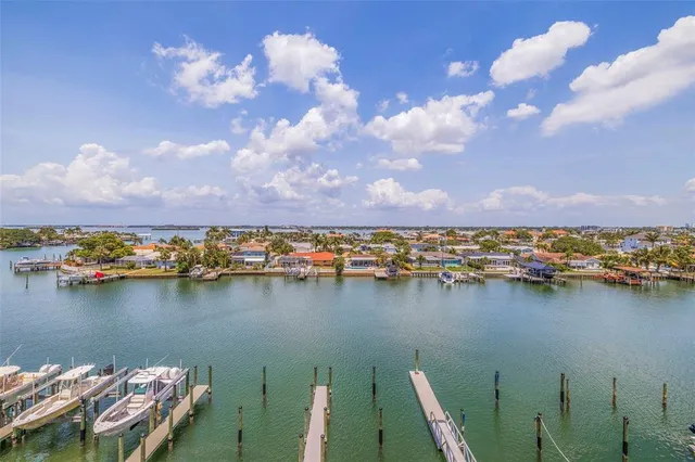 $5,500 | 415 Island Way, Unit 502, Clearwater Beach, FL 33767