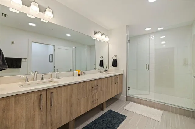 $5,500 | 415 Island Way, Unit 502, Clearwater Beach, FL 33767