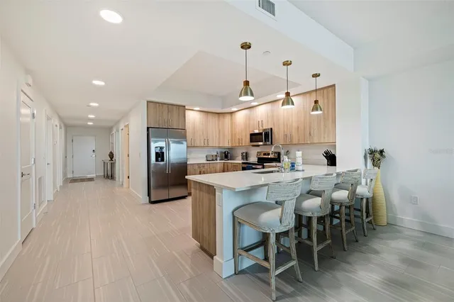 $5,500 | 415 Island Way, Unit 502, Clearwater Beach, FL 33767