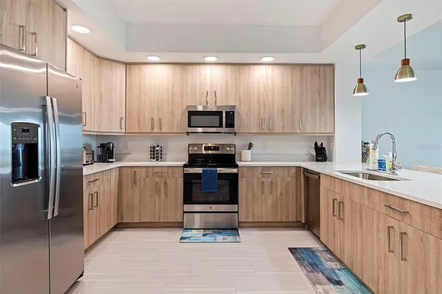 $5,500 | 415 Island Way, Unit 502, Clearwater Beach, FL 33767