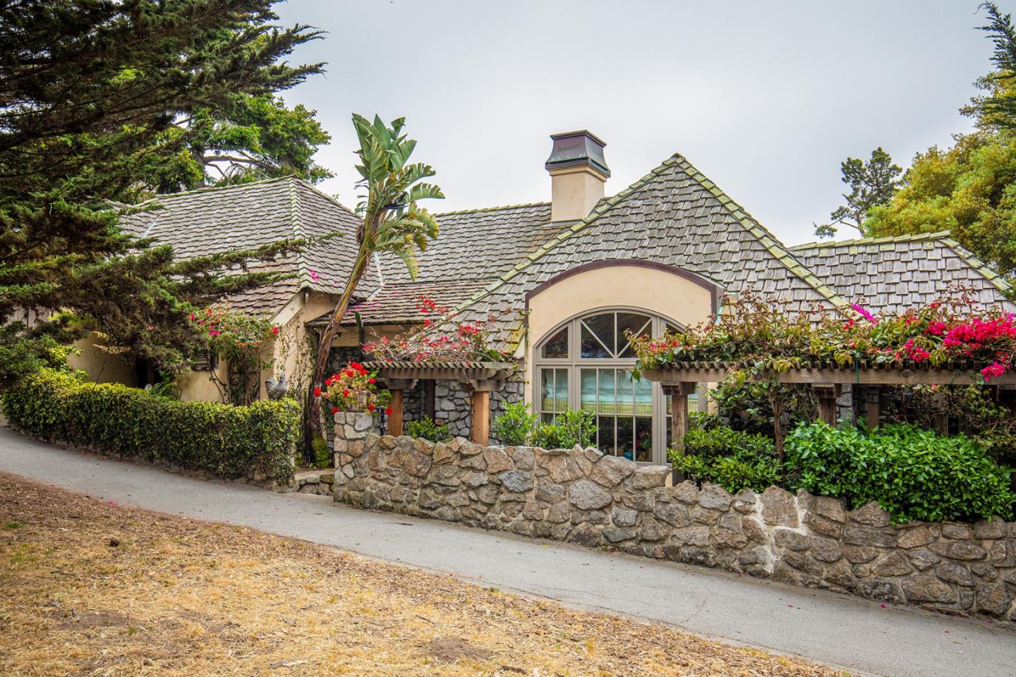 0 Southeast Se Corner Carmel, CA 93923 - Photo 2 of 21 a house view with a garden space