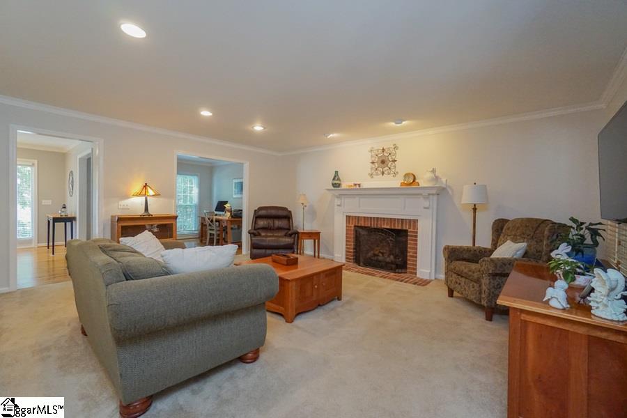 112 Deer Spring Lane Simpsonville, SC 29680 - Photo 7 of 36 Gallery Image 7