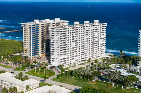 $695,000 | 1200 South Ocean Boulevard, Unit PHG, Boca Raton, FL 33432