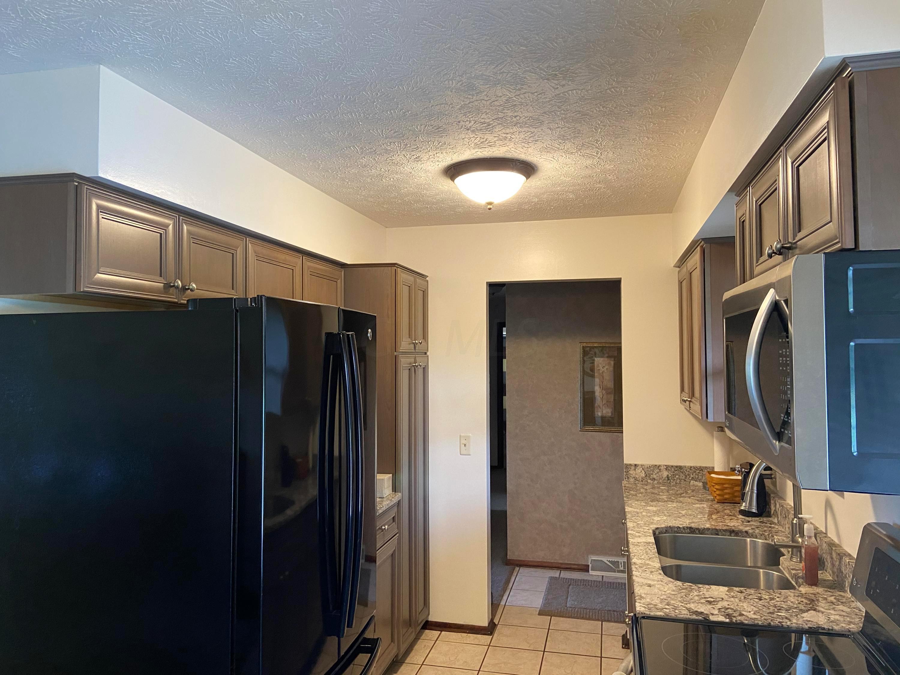 13795 Fancher Road Westerville, OH 43082 - Photo 4 of 59