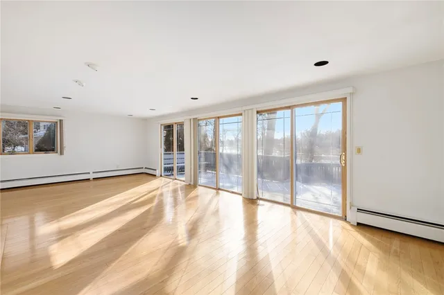 $575,000 | 40 Kristen Court, Warwick, RI 02888