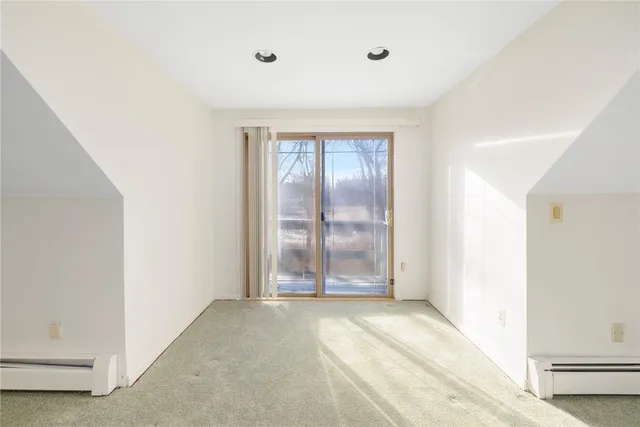 $575,000 | 40 Kristen Court, Warwick, RI 02888