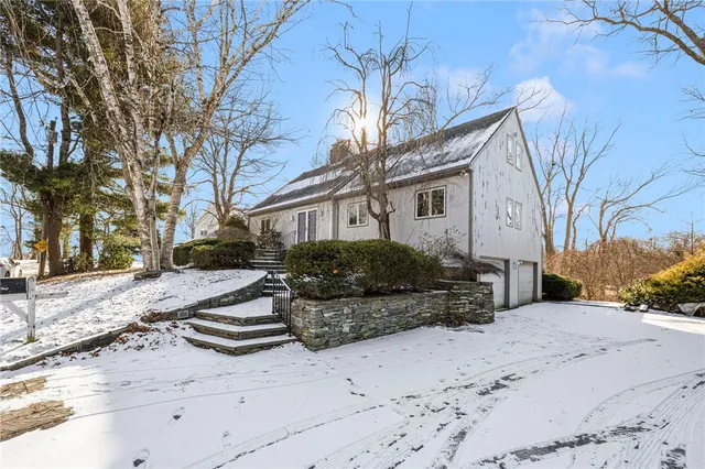 $575,000 | 40 Kristen Court, Warwick, RI 02888