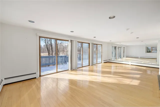 $575,000 | 40 Kristen Court, Warwick, RI 02888