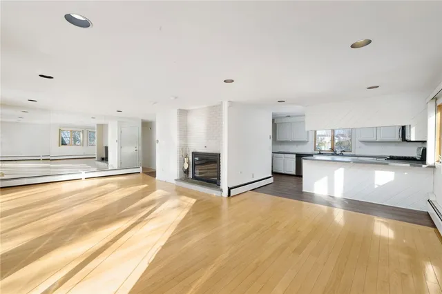 $575,000 | 40 Kristen Court, Warwick, RI 02888