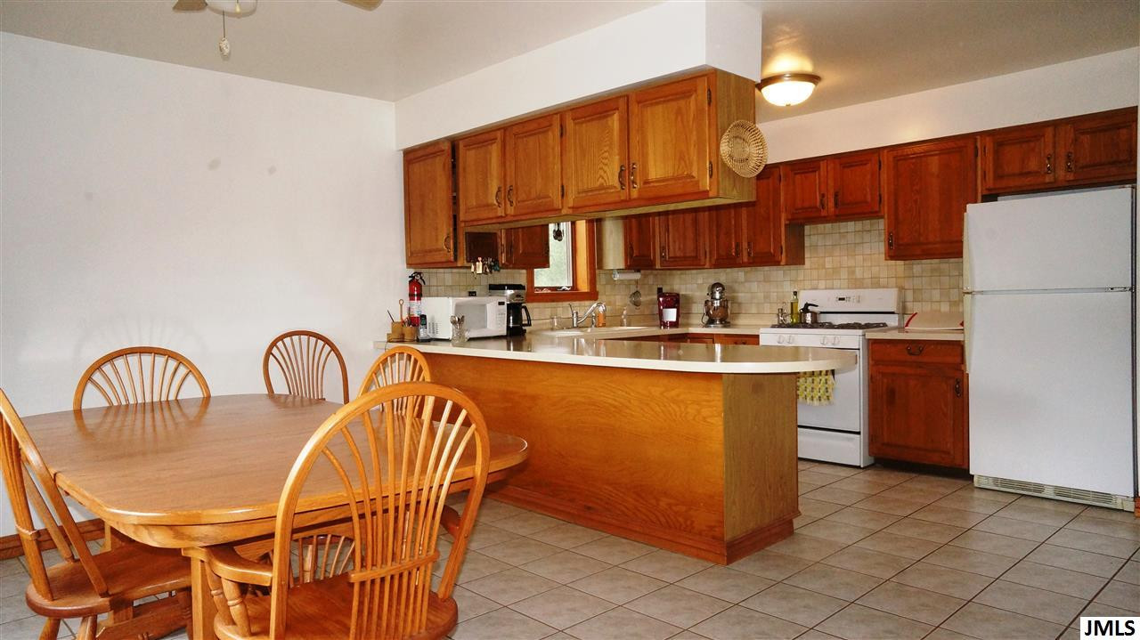 10820 Antcliff Road Brooklyn, MI 49230 - Photo 2 of 25 Photo 2