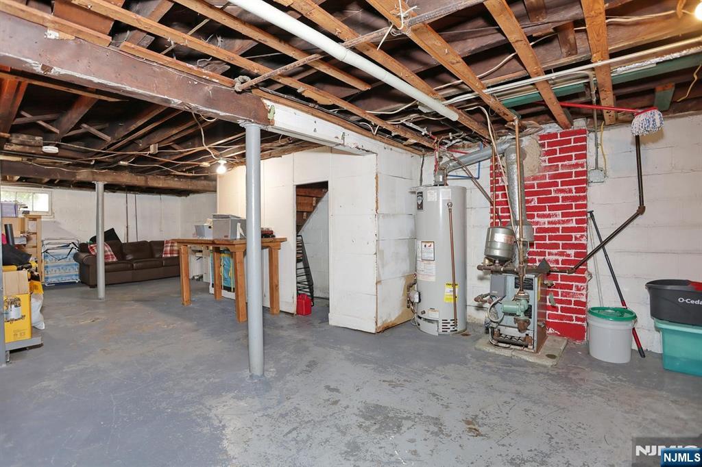 21 Haring Street Bergenfield, NJ 07621 - Photo 25 of 37