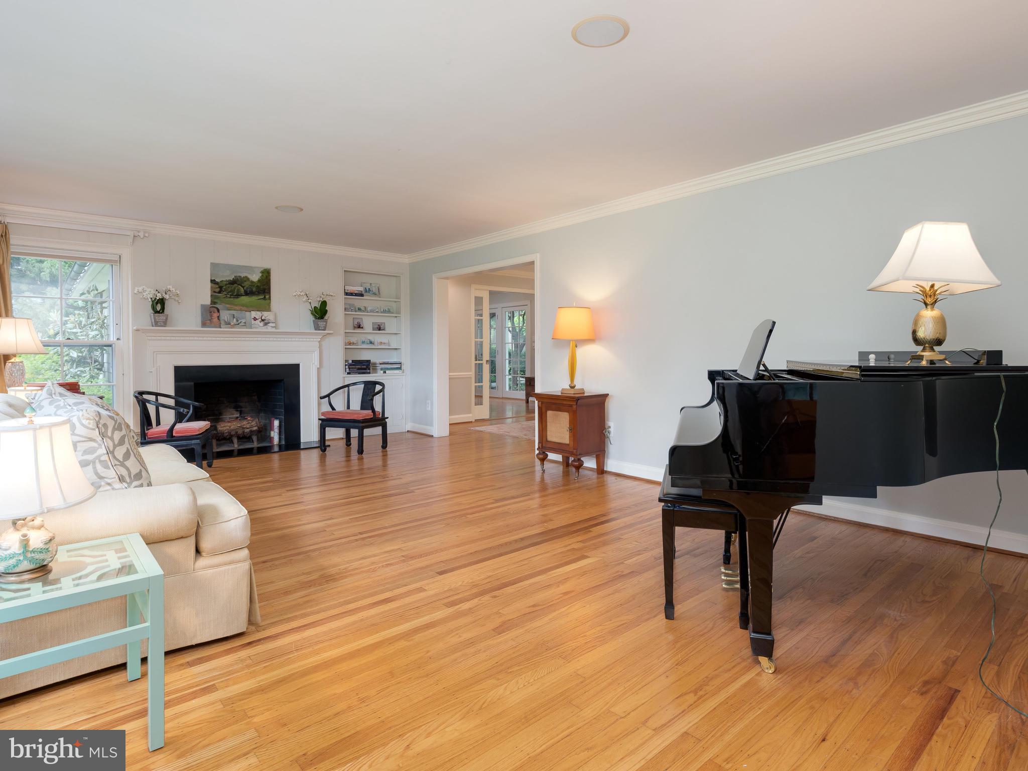 709 Eagle Road Wayne, PA 19087 - Photo 5 of 46 Living Room