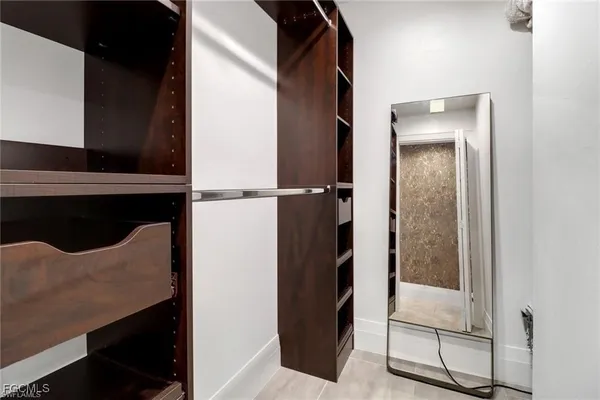 a view of walk in closet