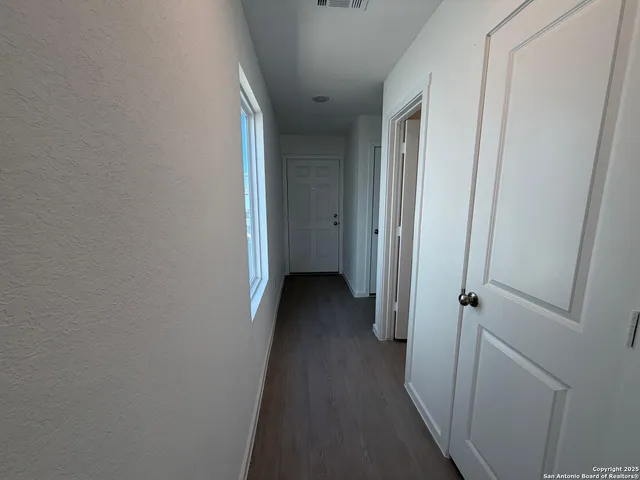 $1,395 | 11910 Bluebell Ridge, Converse, TX 78109