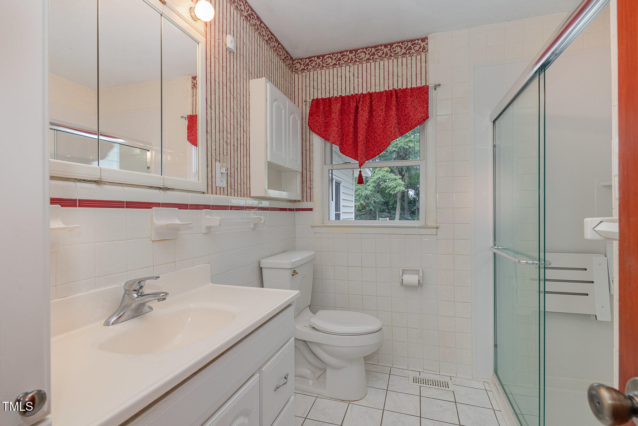 841 Brighton Road Fayetteville, NC 28314 - Photo 22 of 30 Bathroom