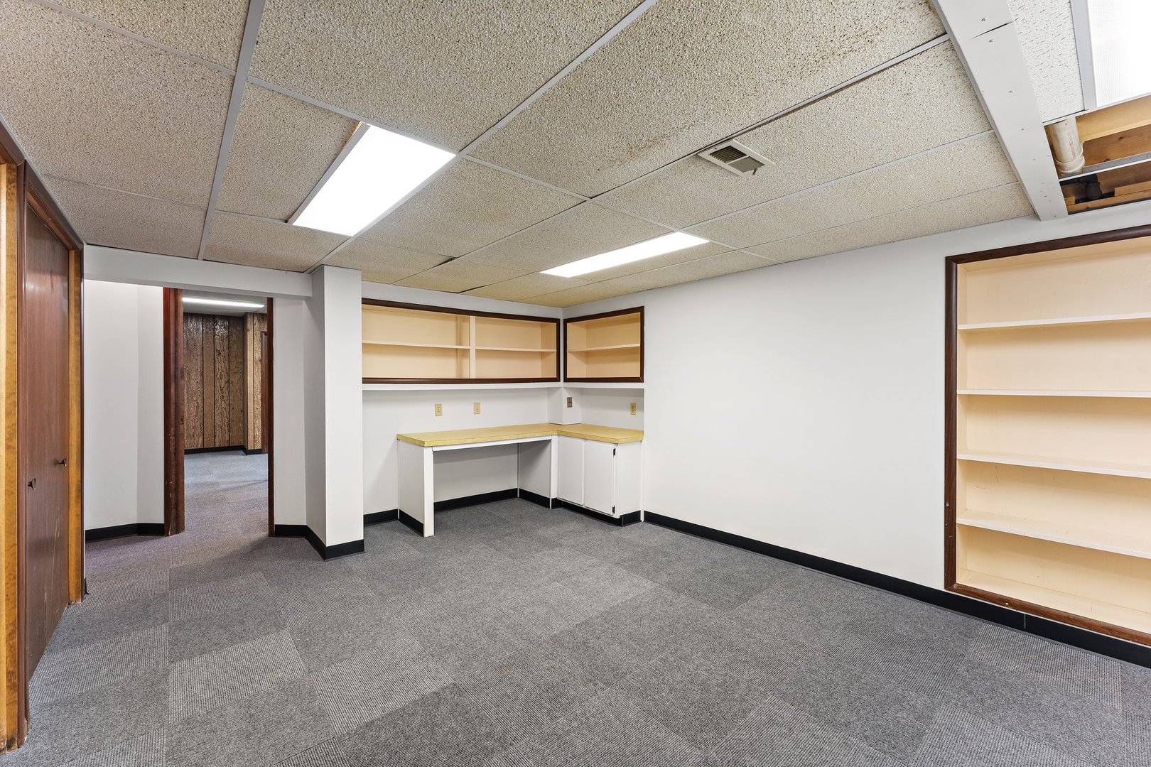 2929 East Danne Road Crete, IL 60417 - Photo 31 of 56 a view of an empty room with a window