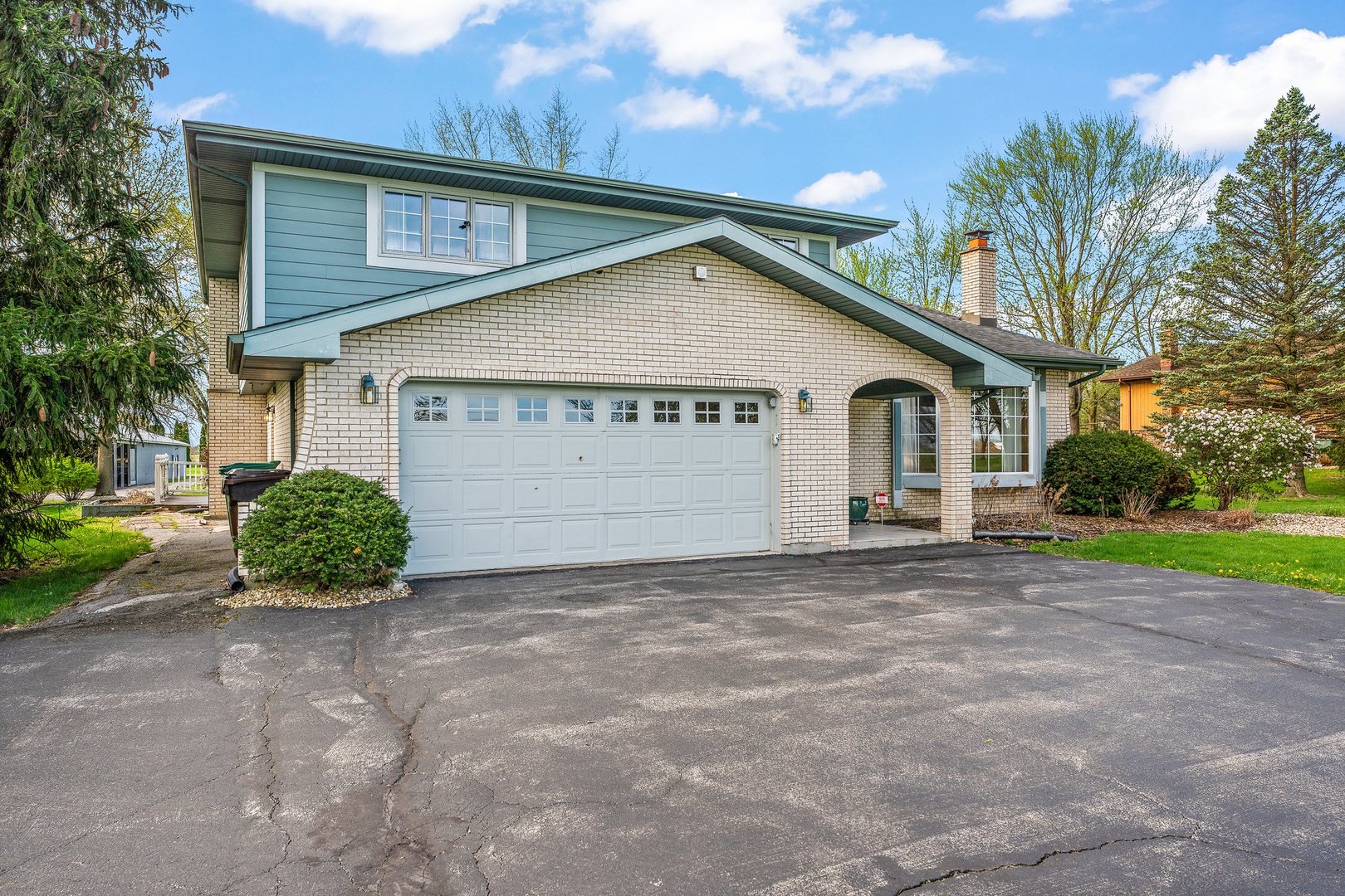2929 East Danne Road Crete, IL 60417 - Photo 4 of 56 a view of a house with a yard and large tree
